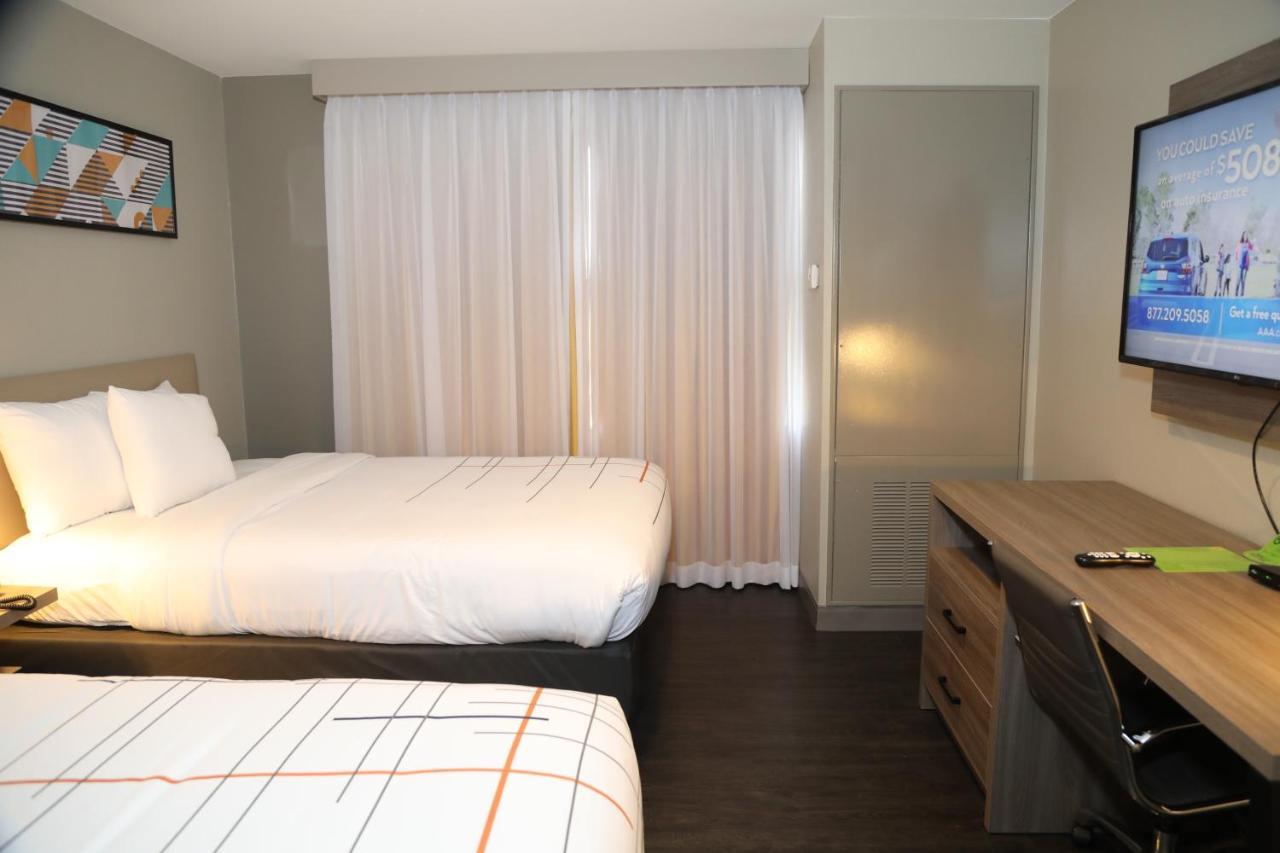 La Quinta By Wyndham Montgomery Eksteriør billede